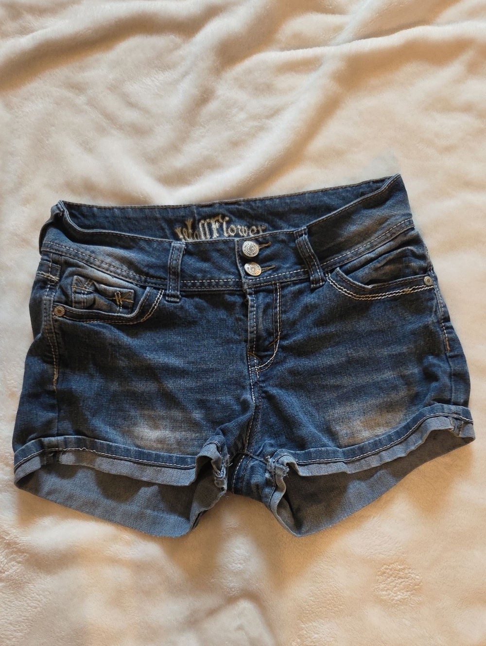 Wallflower Indigo Rolled-Hem Denim Shorts